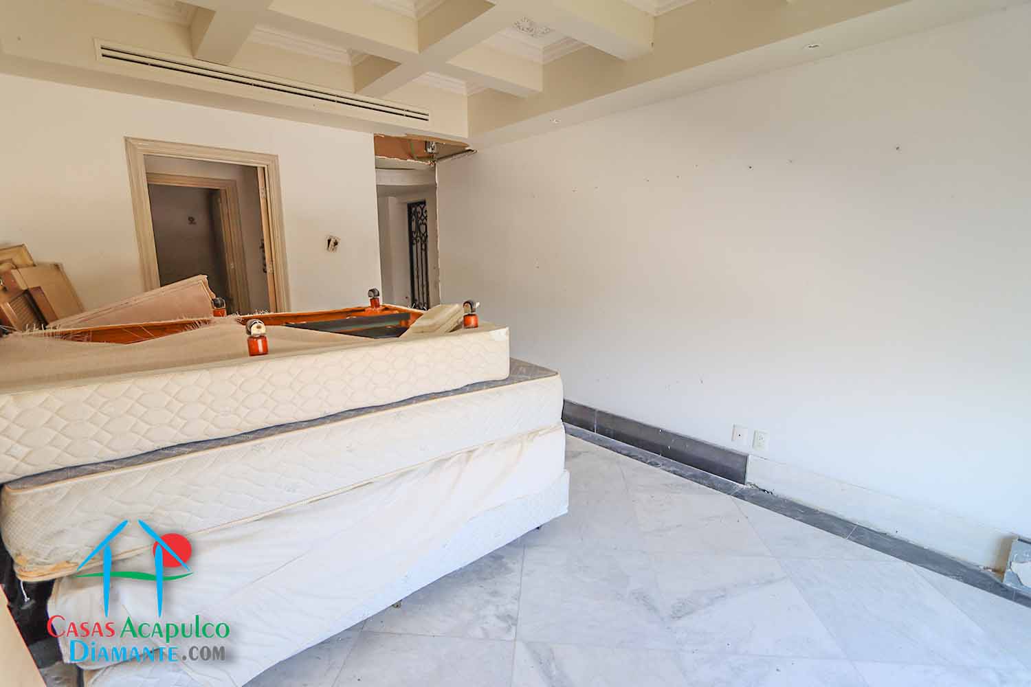 Maralago E 1201 - Recámara dos después de Otis 4